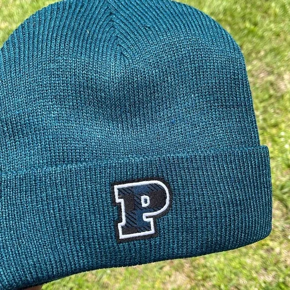 PINK VS Rib Knit Beanie In Black Ivy P Logo Graphic - Picture 7 of 12